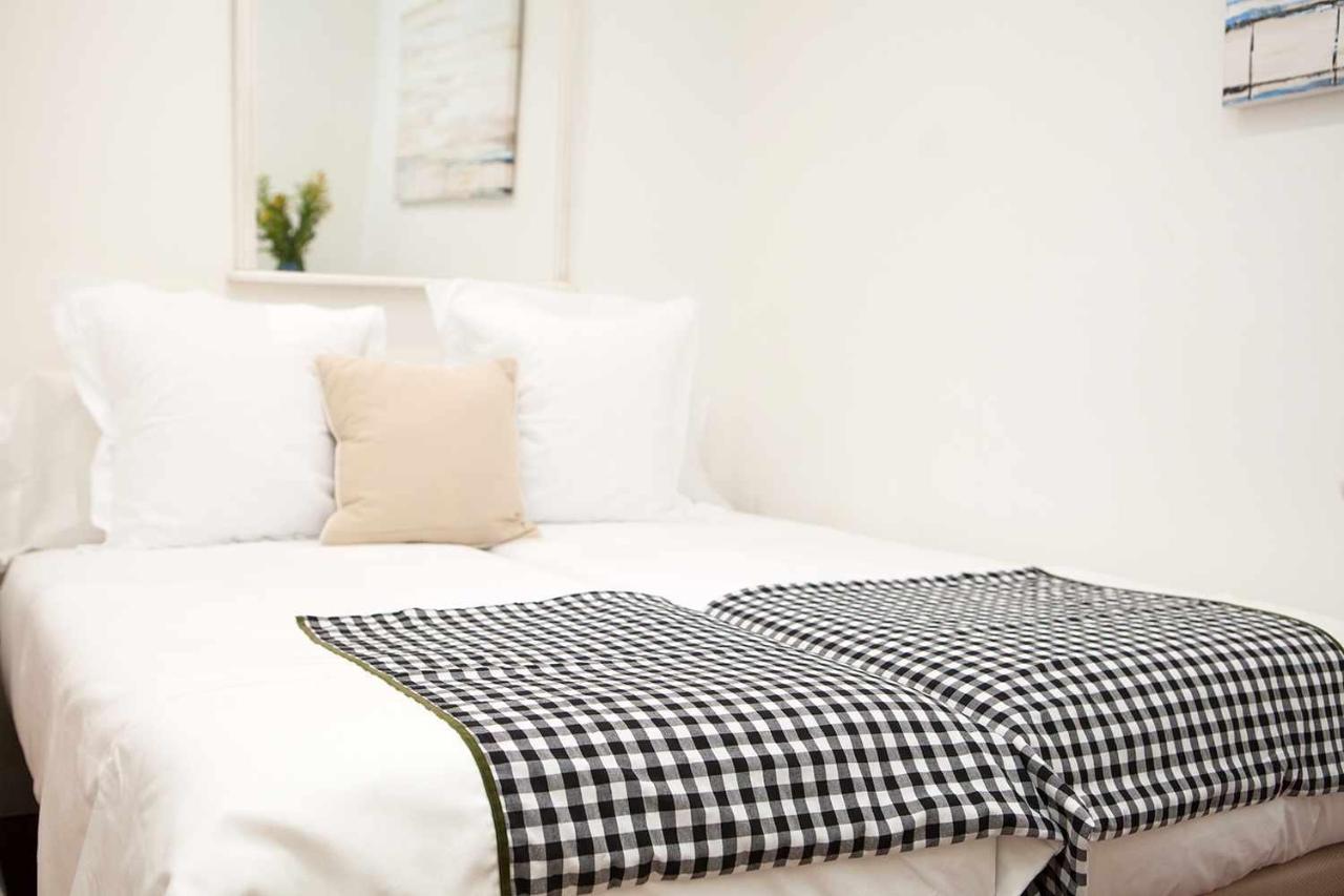 Charming Apartment With Pool And Garage Siviglia Esterno foto