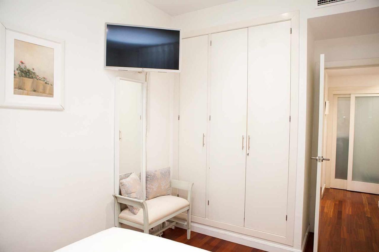 Charming Apartment With Pool And Garage Siviglia Esterno foto